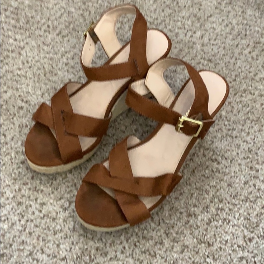 Montage Bay Club wedges